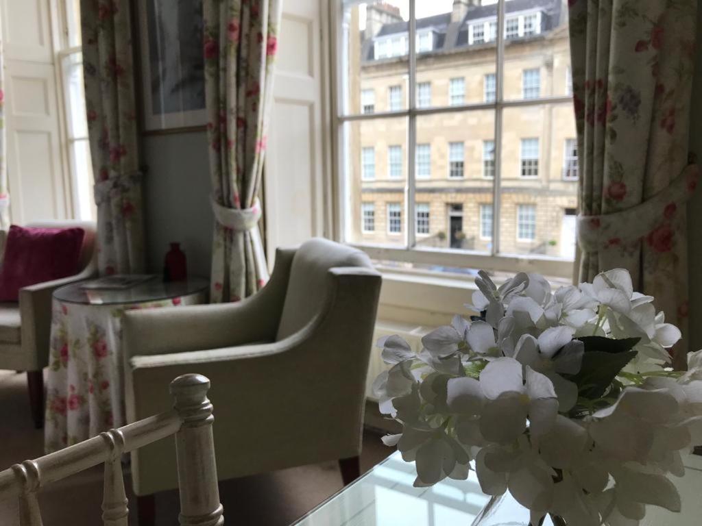 Отель The Windsor Town House Бат Экстерьер фото The Drawing Room at The Bath and County Club